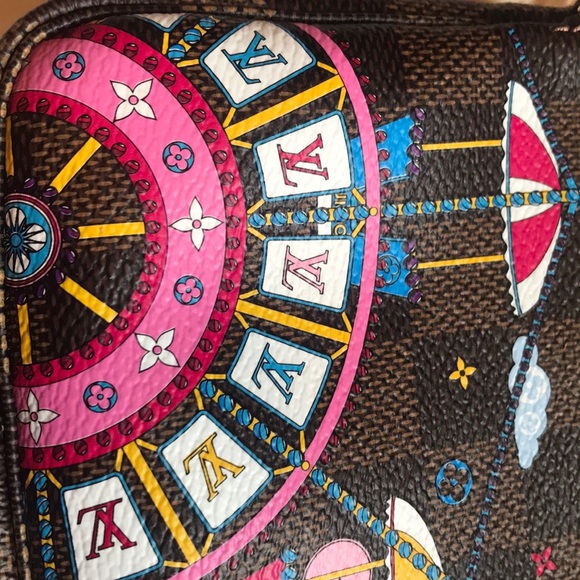 Louis Vuitton M69976 MINI POCHETTE ACCESSOIRES VIVIENNE Rose Ballerine BNIB - Picture 3 of 7